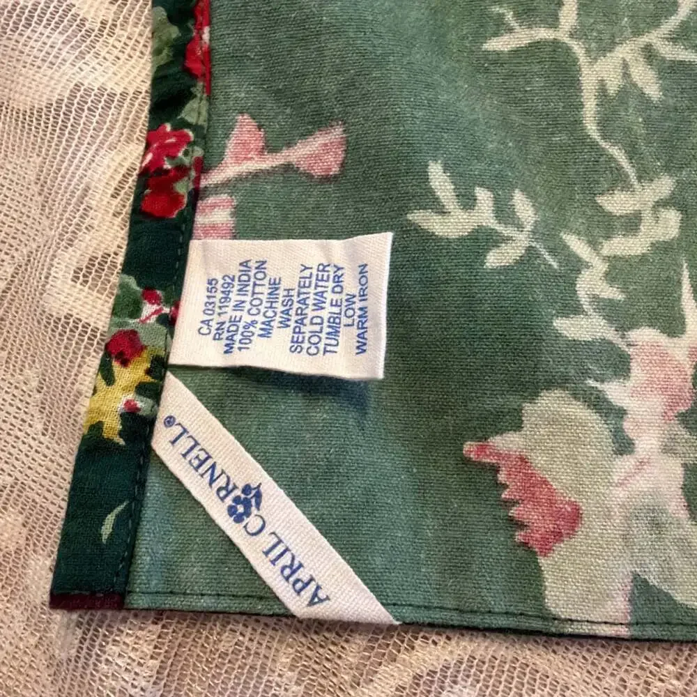 April Cornell Cottage Rose Dark Green/ Red Table Runner 13 x 70